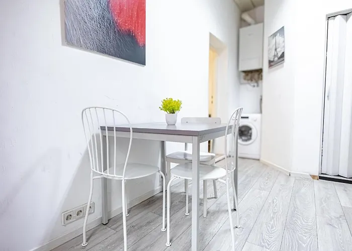 Bright 1br Apt, Prime Location & Wifi דירה וינה