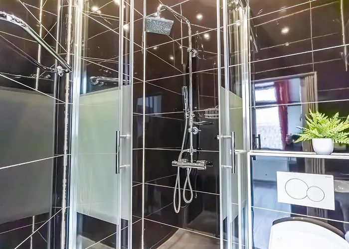 דירה Bright 1br Apt, Prime Location & Wifi *