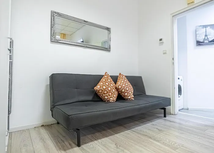 דירה Bright 1br Apt, Prime Location & Wifi וינה